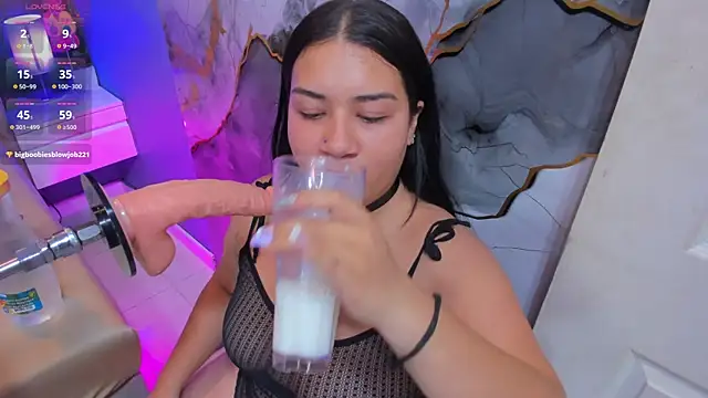 mey velvet online show from 10.25.25