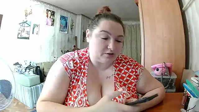 Snapshot of AngelQSky chatting on 07.18.26 AngelQSky online show from 07.18.26