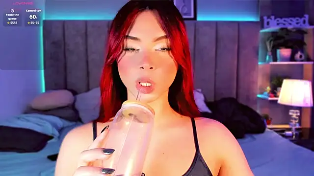 Snapshot of Arianna_Ponce chatting on 10.04.25 Arianna Ponce online show from 10.04.25