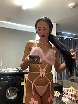 itsyourgirltee online show from 09.25.25