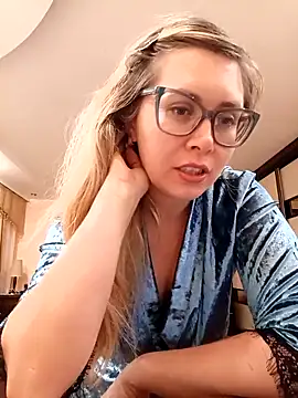 Crystal00Girl online show from 11.03.25