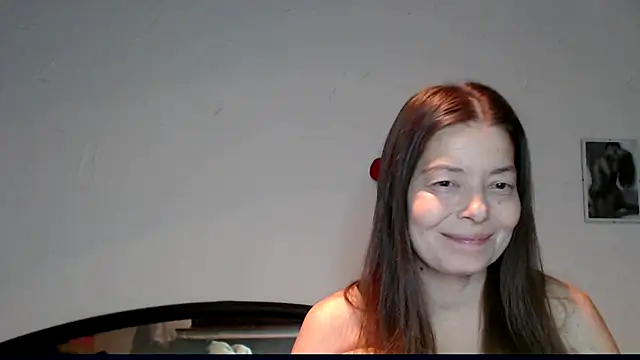 Snapshot of SexySarah177 chatting on 12.16.24 SexySarah177 online show from 12.16.24