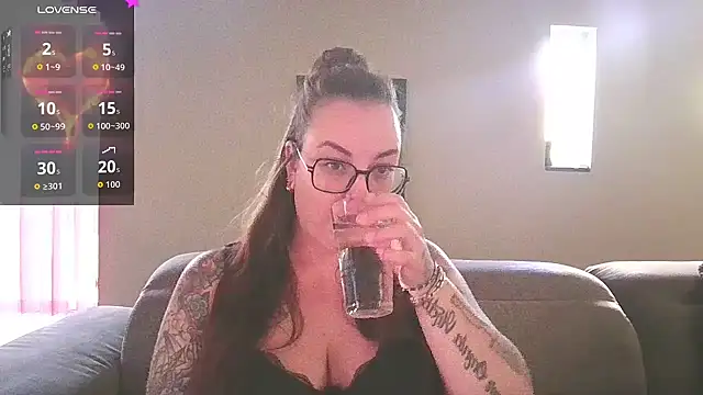 Snapshot of Miss_Lucifer6 chatting on 09.30.25 Miss Lucifer6 online show from 09.30.25