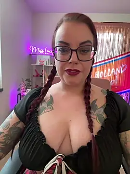 Snapshot of Miss_Lucifer6 chatting on 06.14.26 Miss Lucifer6 online show from 06.14.26