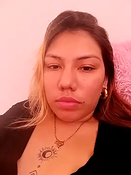 MiaCastillo online show from 10.21.25