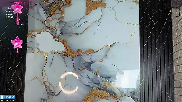 nena cupcake  online show from 10.28.25