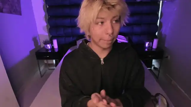 OliIverr22 online show from 12.15.25