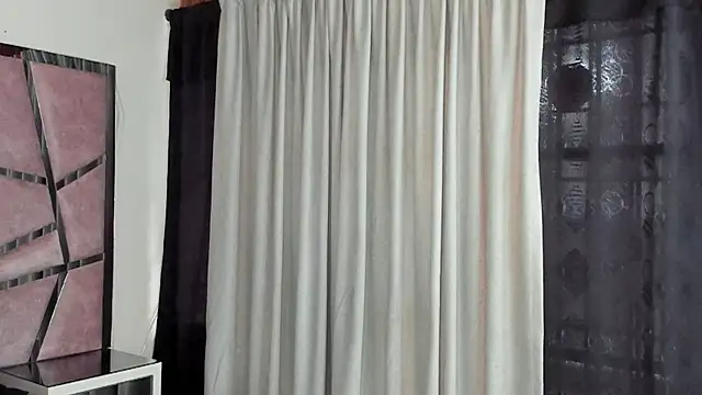 Snapshot of HaileyDuke chatting on 10.17.25 HaileyDuke online show from 10.17.25