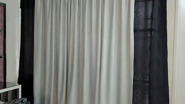 Snapshot of HaileyDuke chatting on 10.18.25 HaileyDuke online show from 10.18.25