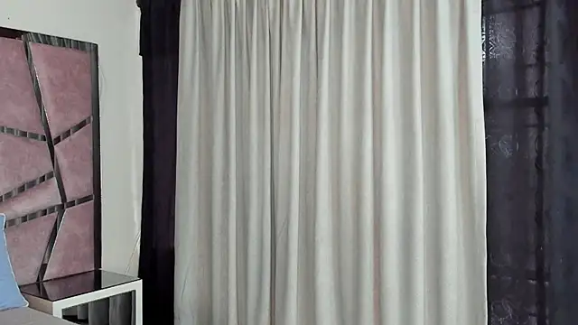 Snapshot of HaileyDuke chatting on 10.20.25 HaileyDuke online show from 10.20.25