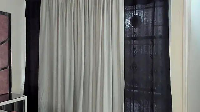 Snapshot of HaileyDuke chatting on 10.28.25 HaileyDuke online show from 10.28.25