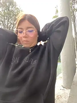 Maddy Piink online show from 03.12.26