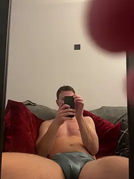 Snapshot of AndyArno2533 chatting on 09.11.25 AndyArno2533 online show from 09.11.25