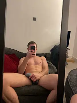 Snapshot of AndyArno2533 chatting on 12.15.25 AndyArno2533 online show from 12.15.25