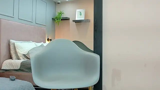 Camila Hill  online show from 02.24.26