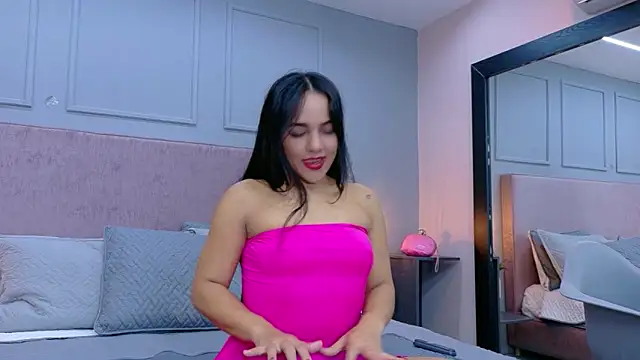 Camila Hill  online show from 04.27.26