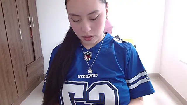 madissooon   online show from 11.05.25