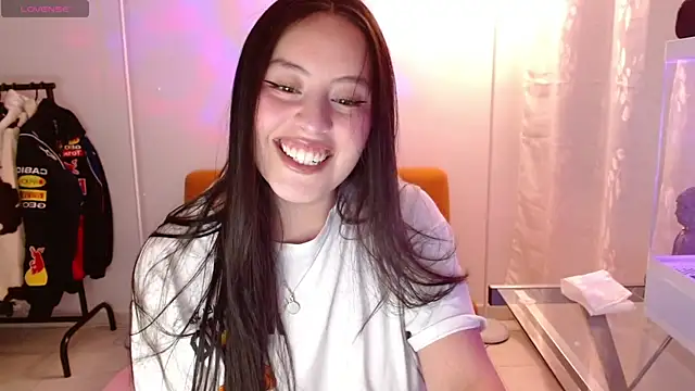 madissooon   online show from 07.04.26
