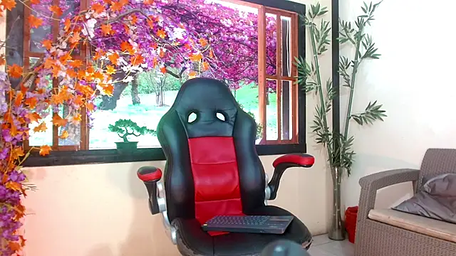 Juliette Miel online show from 10.10.25