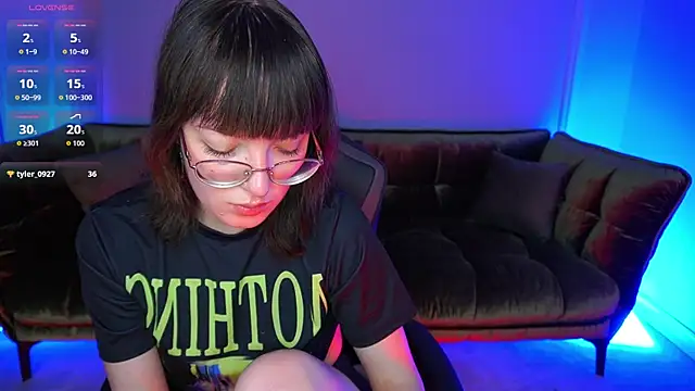 Snapshot of Pixie_Peachh chatting on 10.22.25 Pixie Peachh online show from 10.22.25