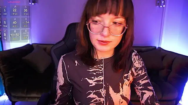 Pixie Peachh online show from 11.14.25