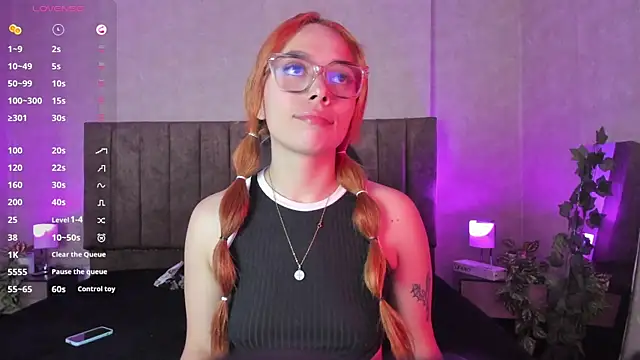 LanaMills  online show from 09.26.25