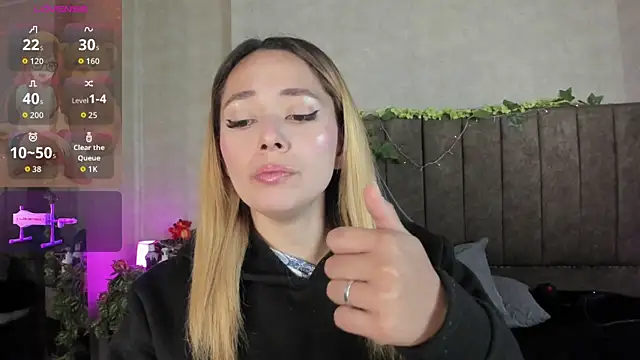 LanaMills  online show from 04.17.26