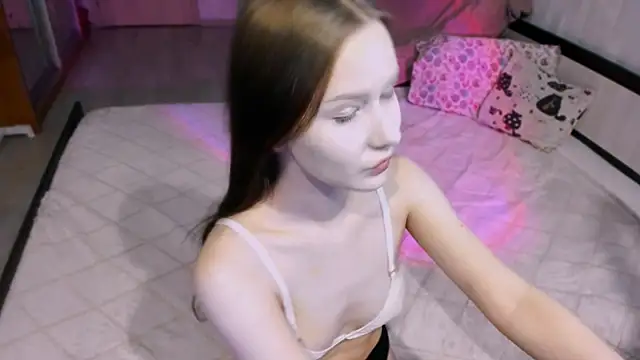 eva maise online show from 09.18.25