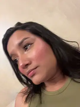 HannahMontgomery online show from 11.07.25