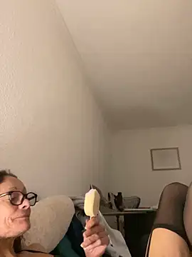 Chris06d22xh online show from 09.18.25