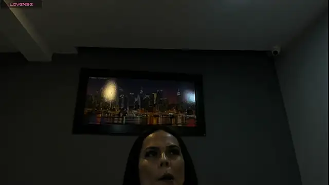 Snapshot of CharlotteCottin chatting on 06.24.26 CharlotteCottin online show from 06.24.26
