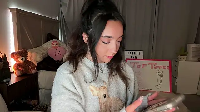 emmyfawn online show from 05.04.26