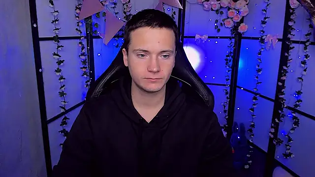 ZackNeal online show from 10.07.25