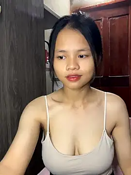 Snapshot of Hana-44 chatting on 09.27.25 Hana-44 online show from 09.27.25