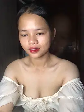 Snapshot of Hana-44 chatting on 09.28.25 Hana-44 online show from 09.28.25