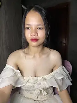 Snapshot of Hana-44 chatting on 10.02.25 Hana-44 online show from 10.02.25