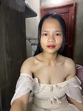 Snapshot of Hana-44 chatting on 10.08.25 Hana-44 online show from 10.08.25