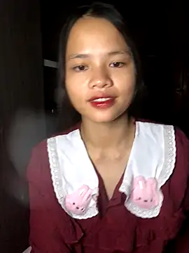 Snapshot of Hana-44 chatting on 10.10.25 Hana-44 online show from 10.10.25