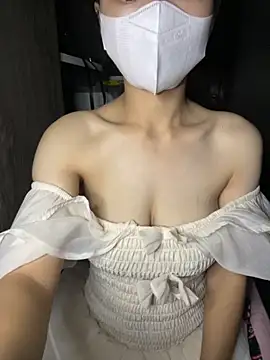 Snapshot of Hana-44 chatting on 10.19.25 Hana-44 online show from 10.19.25