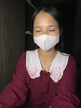 Snapshot of Hana-44 chatting on 11.03.25 Hana-44 online show from 11.03.25