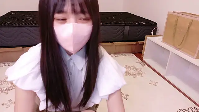 MoMo-chi online show from 09.12.25