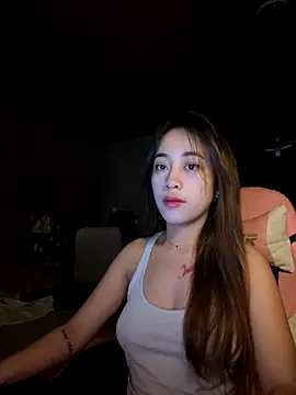 Yummiiieee28 online show from 11.05.25