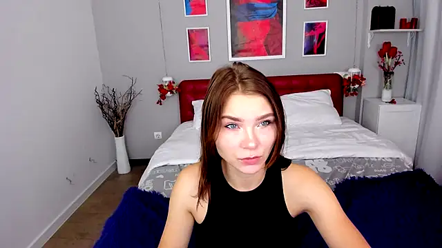 XSaraLeoneX online show from 09.22.25