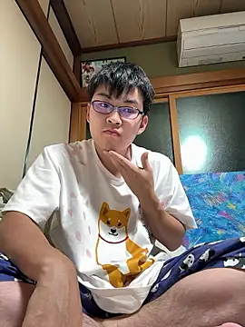 Snapshot of hiromu53 chatting on 10.18.25 hiromu53 online show from 10.18.25