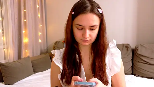 Lelia Vibe online show from 11.23.25