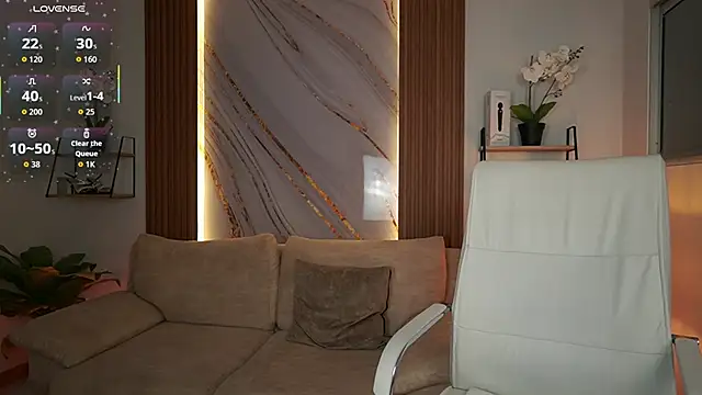 MilaCrave online show from 11.07.25