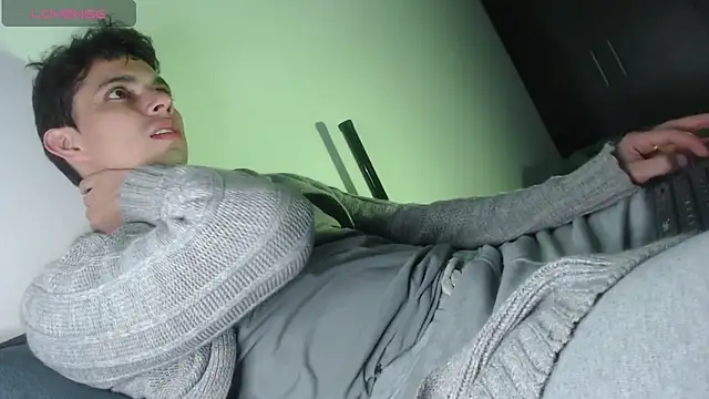 yourfavoriteboy   online show from 10.07.25