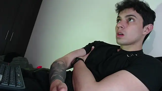 yourfavoriteboy   online show from 12.05.25