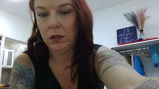 Island Siren online show from 09.29.25