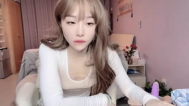 Y2Luvk online show from 10.06.25